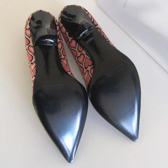 new MARC JACOBS whimsical heart black toe pumps 6 Italy - Picture 7 of 10